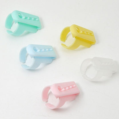 1872★ Colorful Plastic Finger Thread Guide for Hand Sewing, Embroidery, and DIY Knitting★