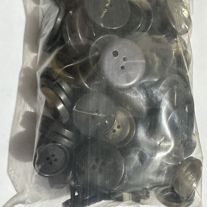 3022  Coat button, trench coat button, suit pants button, shirt button, vintage button