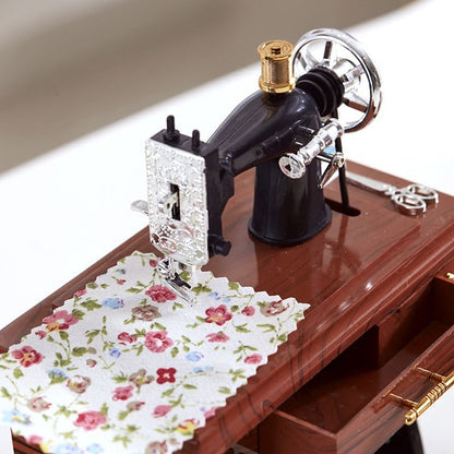Caja de música con juguete de máquina de coser vintage 1878★ con mecanismo de movimiento, coleccionable de escritorio clásico.