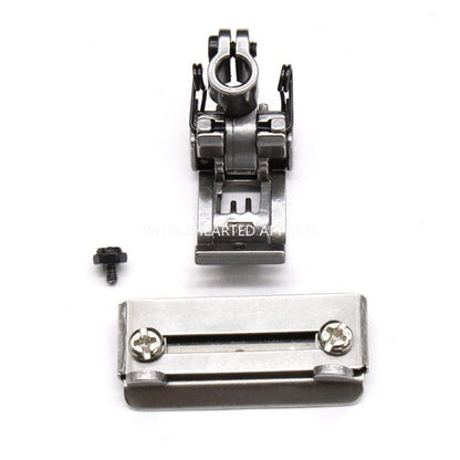 1555★ Accesorios para máquinas de coser, máquina de coser de tres agujas y cinco hilos con enclavamiento, prensatelas para pegatinas, prensatelas para cintas de 5,6 pulgadas, dispositivo para dobladillos con pegatinas de banda de goma★