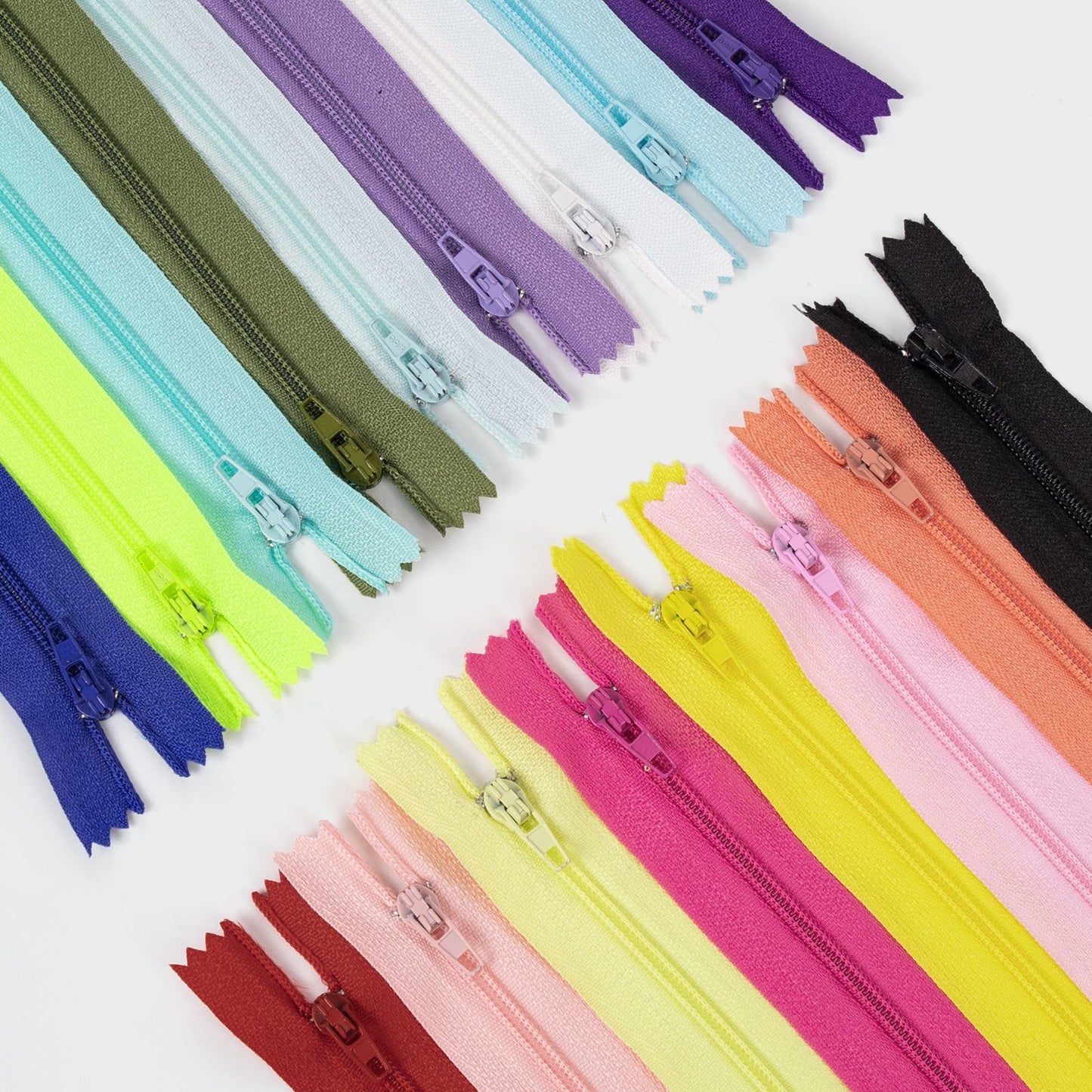 3069  Zipper No. 3 nylon core zipper pants pocket access control placket wholesale Guangdong Guangzhou delivery 18 cm 7 inches