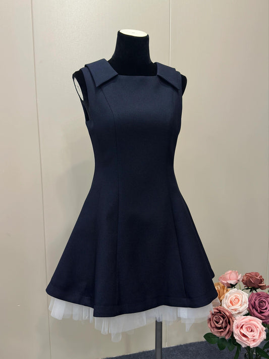 8030★ Qianjin Wind MIU Department High-End-marineblaues Mesh-Nähte ärmelloses Kleid Puffrock Damen Sommer