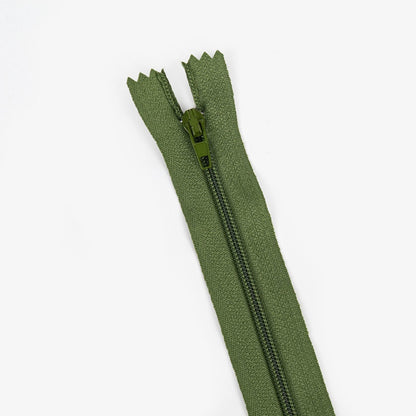 3069  Zipper No. 3 nylon core zipper pants pocket access control placket wholesale Guangdong Guangzhou delivery 18 cm 7 inches