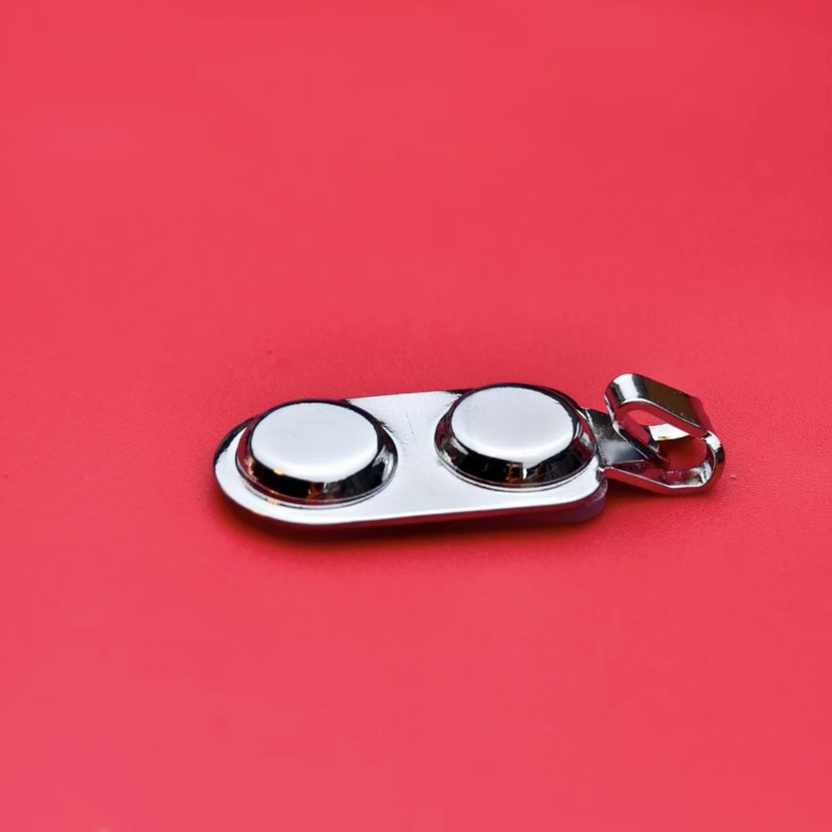1818★ Magnetic Sewing Machine Thread Guide Hook, Movable Thread Stabilizer Accessory★