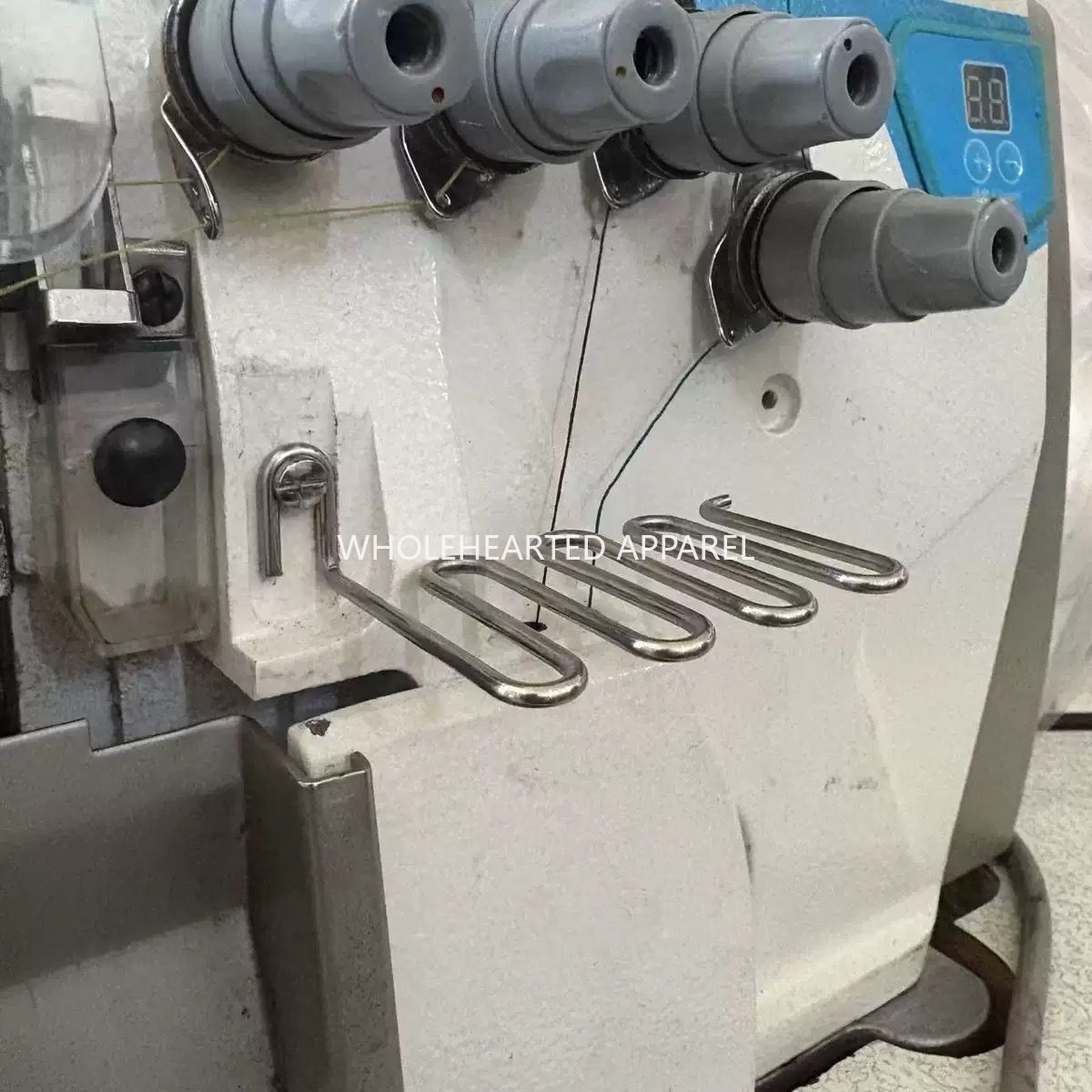 1601★  Sewing machine accessories, new upgraded edge locking machine, washing water mark shelf, edge copying machine tools, stainless steel material free shipping