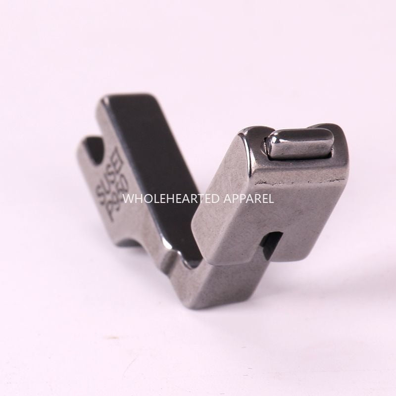 1126★  Industrial sewing machine computer flat car folding presser foot P950 pumping wrinkle presser foot wrinkling, shrinking, wrinkling all steel★