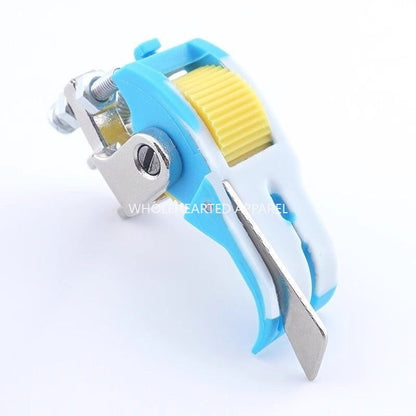 1692★ Máquina de coser de cama plana SP18 Prensatelas con rodillo guía de borde derecho con suela de teflón de plástico Accesorio de costura universal.★