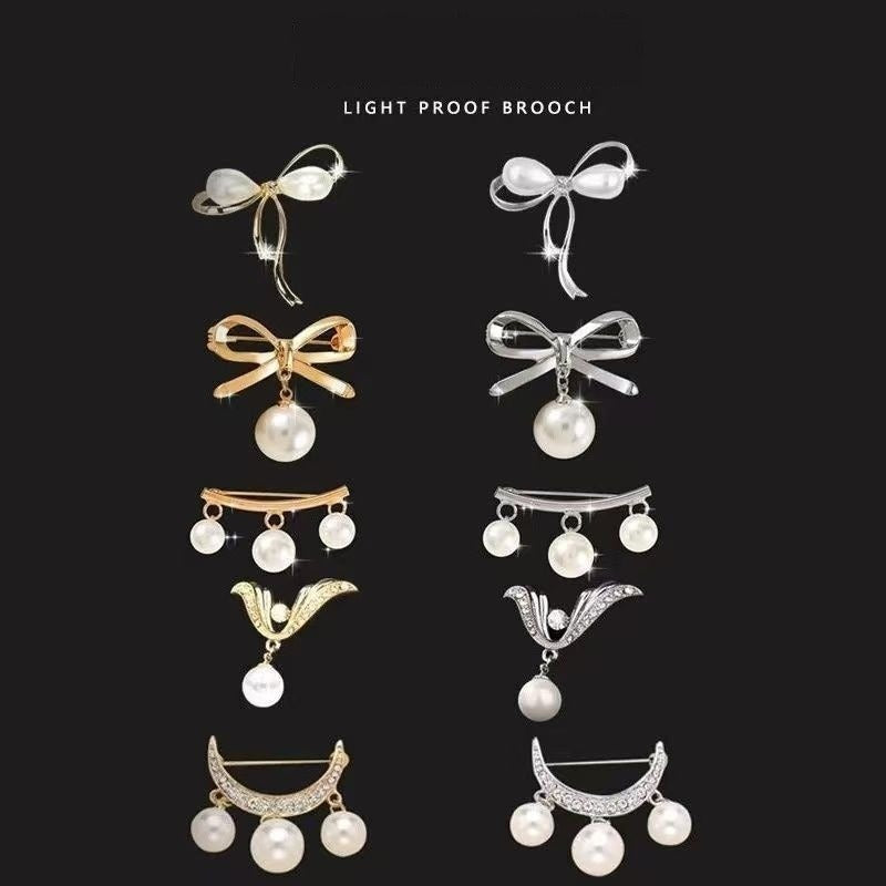 1877★ Alloy Rhinestone and Pearl Modesty Brooch Pin★