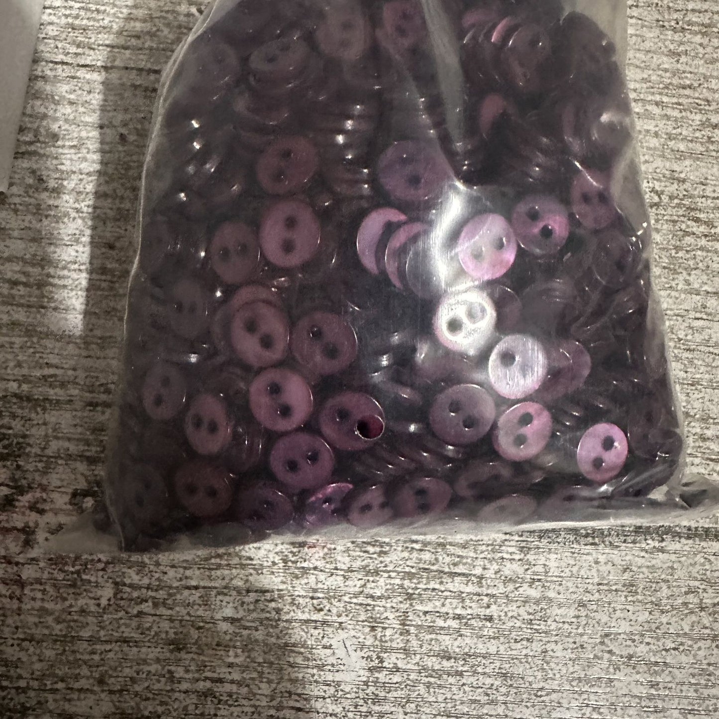 3001  Natural shell material primary color shell, spray paint dyed shell, slightly flawed, mind not to shoot