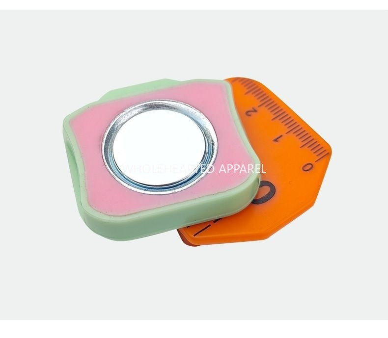1598★  [Accurate rib] New flat car plastic magnet sizing fabric anti-roll rib with scale multi-function locator sewing machine accessories★