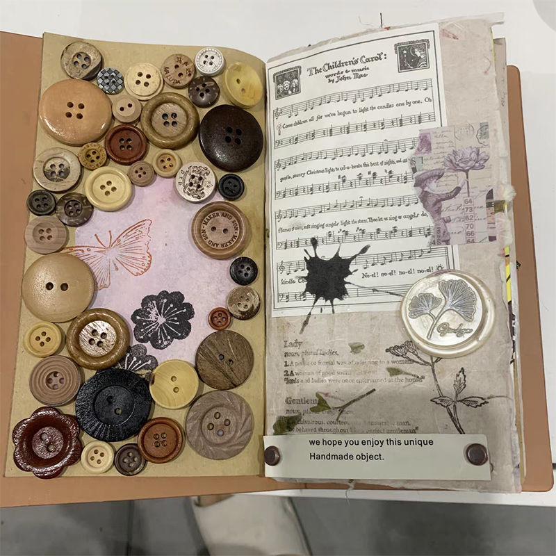 3040  Natural wood products, random wood products buttons, round button beads, single-hole signs, no-hole patches.