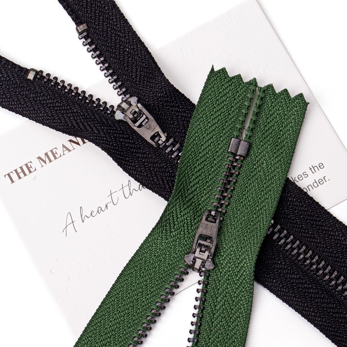 3101  Zipper No. 3 gun color metal closed tail spring head work code gun color tooth black nickel color ribbon lock