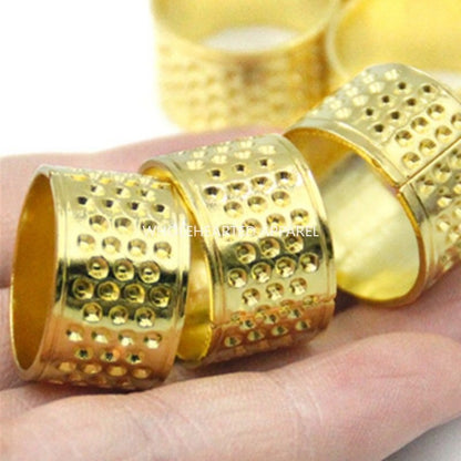1670★ Dedal engrosado antiguo, dedal de punto de cruz cosido a mano para el hogar, dedal de aro, anillo de costura, anillo protector de dedo de boda★