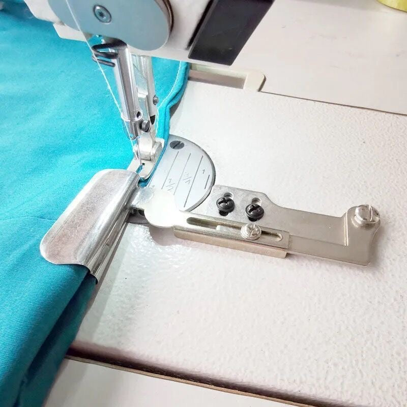 1518★  Industrial sewing machine flat car sewing tube, upper and lower double-layer fabric alignment adjustment straight wire hemming device