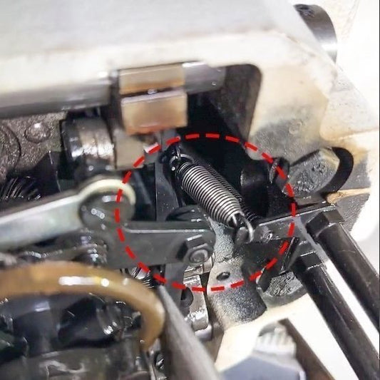 1455★  Sewing machine computer flat car reverse needle spring tension spring computer flat car reverse feeding return spring computer car reverse needle spring★