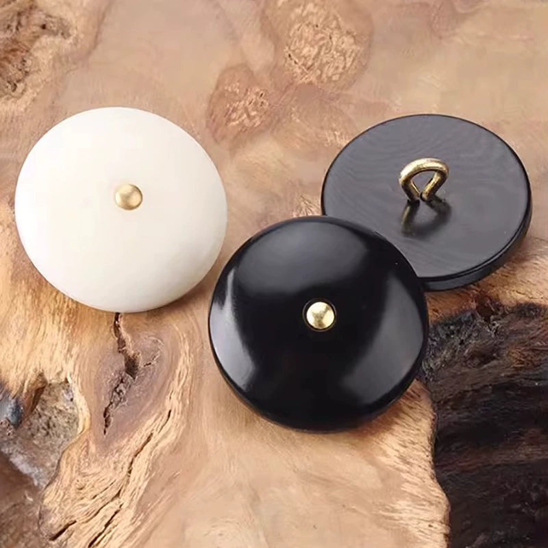 3317★ Botones redondos de alta gama Gabardina de ropa grande versátil Botón de fruta Suéter de bebé Botones pequeños negros