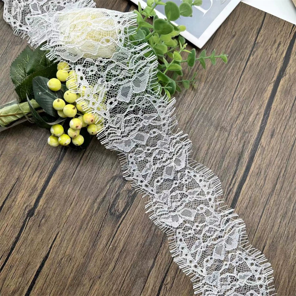 3780 Exquisitos accesorios de encaje con pestañas en blanco y negro, falda ancha, top de tubo, mangas, escote y dobladillo alargados