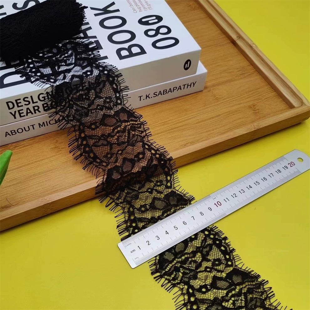 3780 Exquisitos accesorios de encaje con pestañas en blanco y negro, falda ancha, top de tubo, mangas, escote y dobladillo alargados