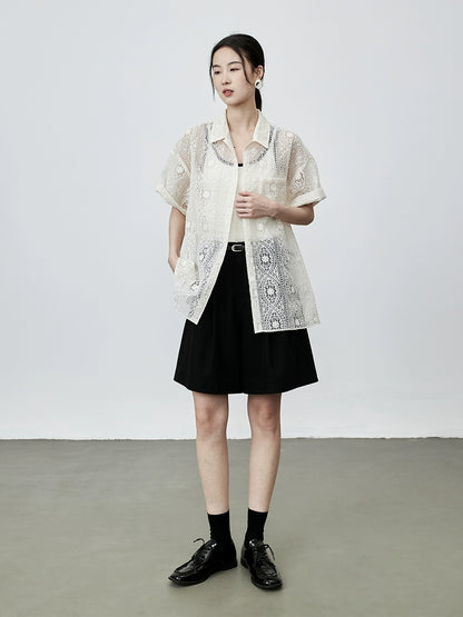 Camisa versátil apilada con encaje japonés vintage de CAREMIND, manga corta, hueca, color albaricoque y bordado 