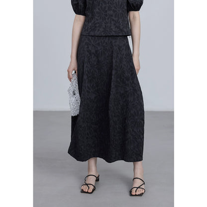 [Oferta por tiempo limitado] Conjunto de dos piezas de camiseta de manga corta con cuello redondo y falda de cintura alta con textura tridimensional en jacquard 
