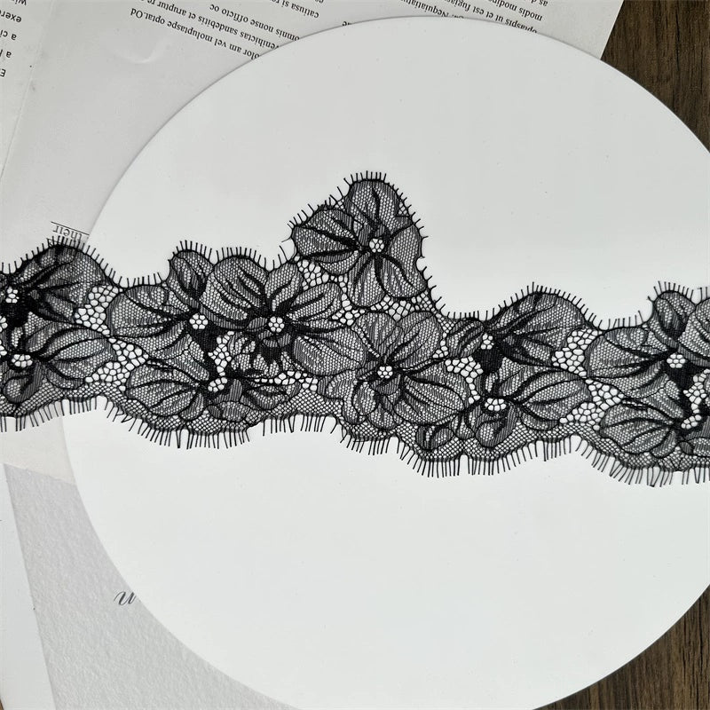 3759 Ancho 11cm Pestañas irregulares Encaje DIY Cortinas Falda de boda Pieza Velo Cuello Borde Asistente de costura