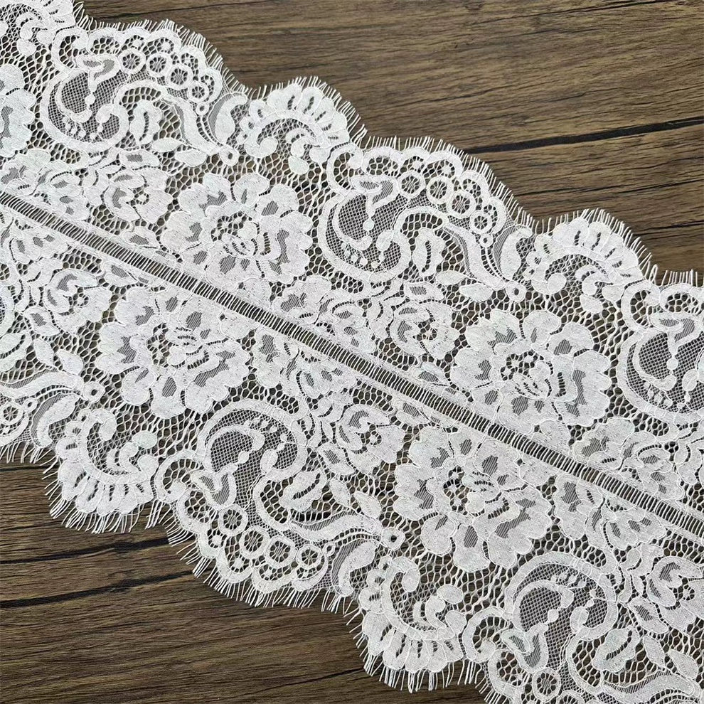 3755 Precio de tres metros, línea de hueso que contiene algodón de alta calidad, tela de encaje de pestañas, blanco y negro, tela de empalme de ropa bilateral