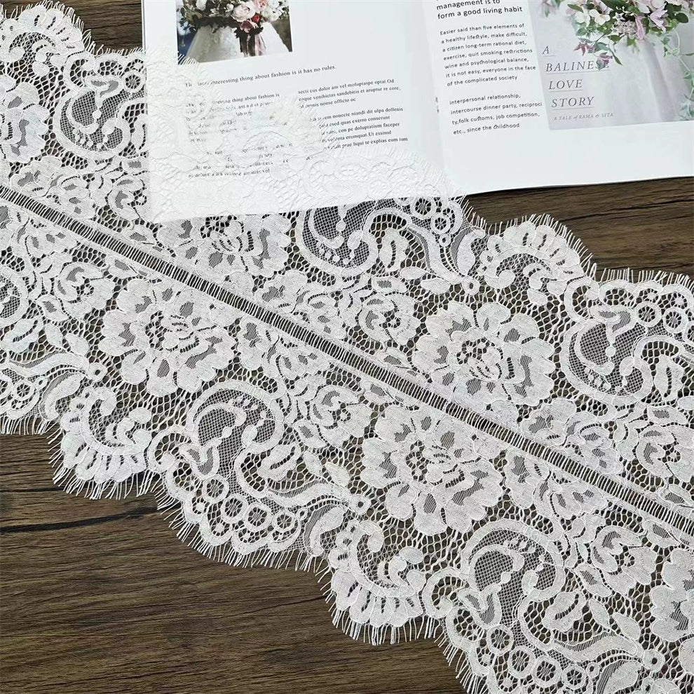 3755 Precio de tres metros, línea de hueso que contiene algodón de alta calidad, tela de encaje de pestañas, blanco y negro, tela de empalme de ropa bilateral