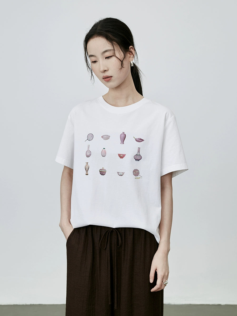 Camiseta holgada y versátil de manga corta con estampado de porcelana y elementos de estilo nacional de CAREMIND, color blanco, con cuello redondo 