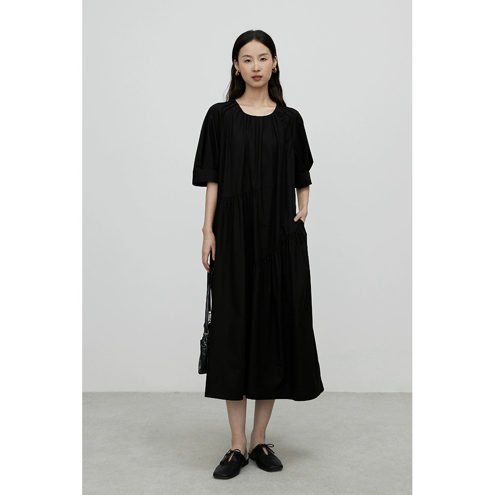[Thinning shadow small black dress] CAREMIND black minimalist dress round neck pleated Hepburn style thin skirt