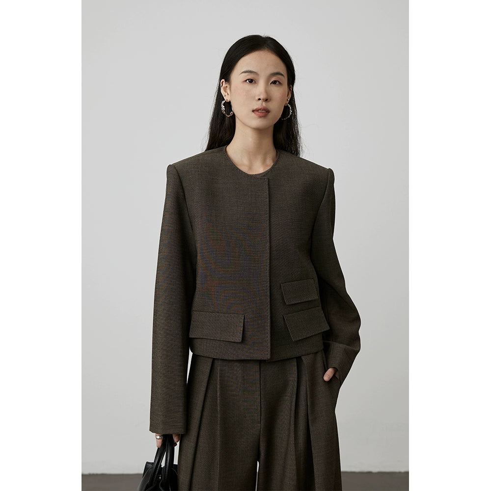 [Limpio y recto] Chaqueta pequeña de manga larga corta para mujer con traje pequeño sin cuello y hombros delanteros de CAREMIND 