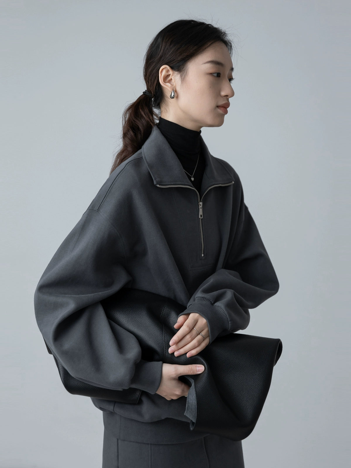 [Oferta por tiempo limitado] Suéter blanco con media cremallera CAREMIND para mujer, traje premium de temperamento de otoño 2024 