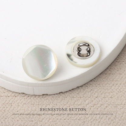 3316★ Botones de concha facetada Camisa versátil de alta gama Concha de mariposa blanca Botones de concha de mariposa negra Suéter cárdigan Botones pequeños