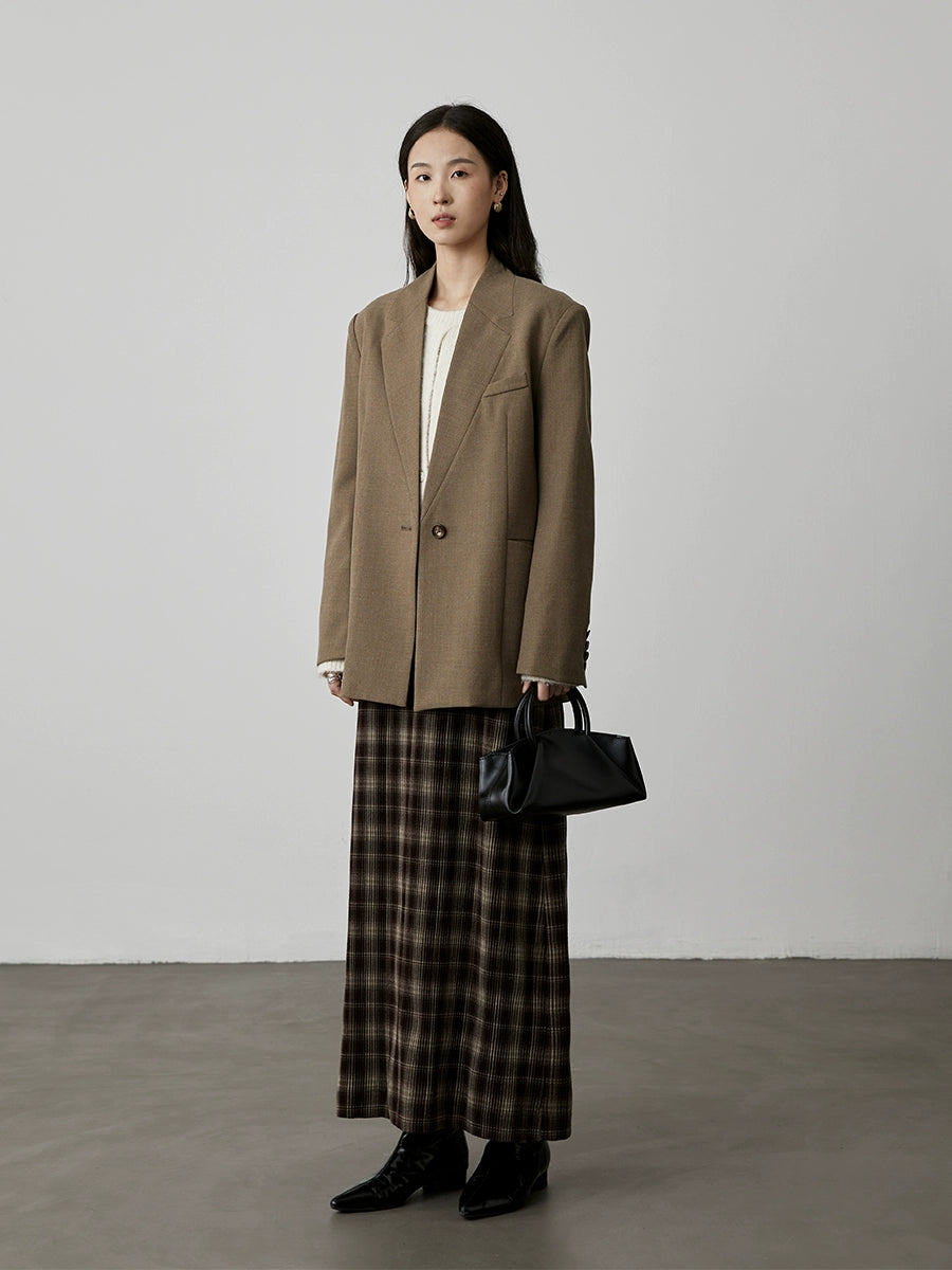 [Latte caliente] Falda ajustada a cuadros color café con temperamento retro de CAREMIND, falda dividida en forma de A con cintura elástica 
