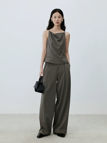 [Sentido ligero y de moda] CAREMIND Traje de temperamento de estilo europeo con cuello oscilante, tirantes, pantalones de traje de pierna ancha, falda de pantalón apilada 