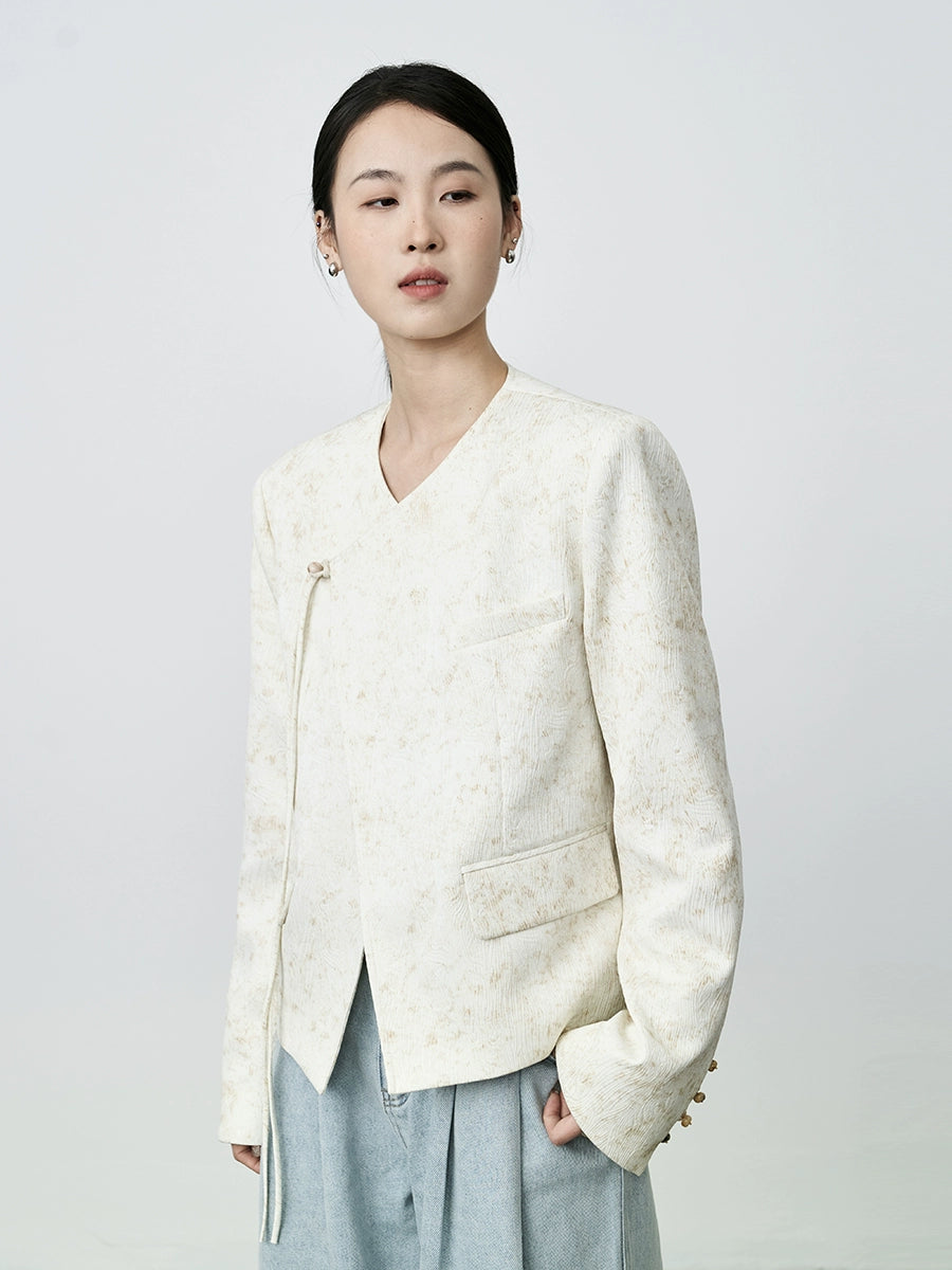 CAREMIND Nuevo abrigo corto de estilo nacional chino con hebilla de disco beige y textura pequeña y fragante para mujer 