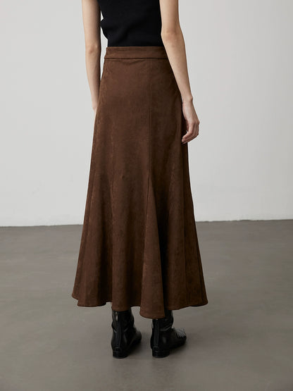 [Otoño Maillard] Falda ajustada con cola de pez y escote en A en gamuza color café de CAREMIND 