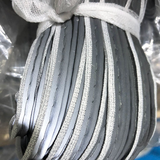 3841 Spot 1cm de alto brillo reflectante sub-master cinturón correa accesorios uniforme escolar uniforme de ingeniería luminoso incrustado cuerda de tubería tira de brotes