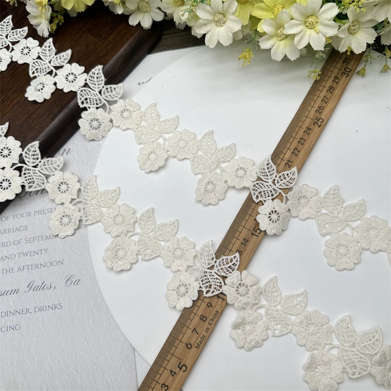 3677 Encaje de flores de seda de leche soluble en agua de alta calidad con accesorios, bricolaje, costura de ropa, decoración de joyas, materiales hechos a mano