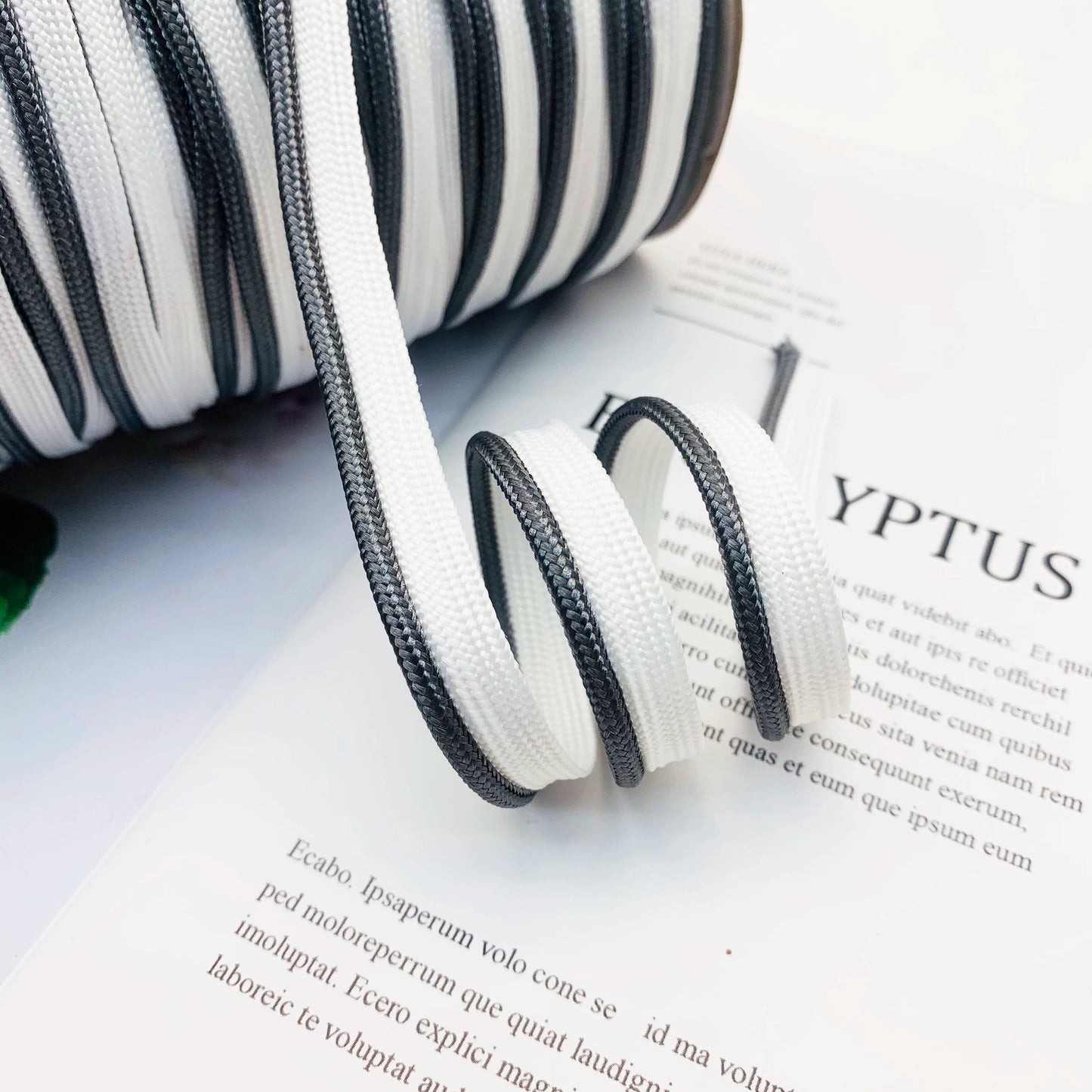 Cinta adhesiva de seda brillante de 1 cm, 41 colores, con borde incrustado, para decoración de hogar, textiles, accesorios de ropa, 3847