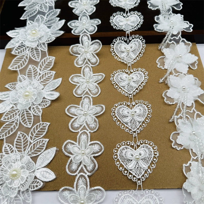 3557★ Flores de encaje de cuentas tridimensionales bordadas de poliéster de organza de alta calidad, accesorios decorativos para velo de boda hechos a mano