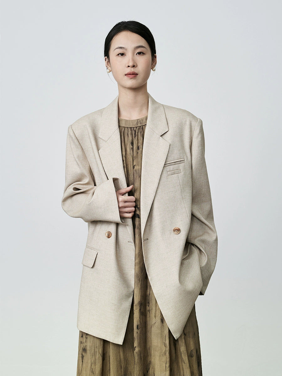 [Nuevo producto] Chaqueta de mujer con silueta de hombros anchos en color albaricoque de CAREMIND, diseño de alta gama, traje de nicho superior 