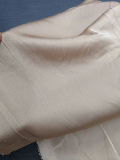 3903 Forro de falda con textura de seda de ácido acético de imitación de gasa satinada, tela cheongsam, tela Hanfu, forro elástico microelástico 8033