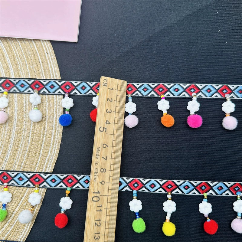 3718 Exquisita cortina de cuentas colgantes de estilo étnico con pequeñas bolas de pelo de color flor de ciruelo, accesorios de ropa para cortinas DIY de encaje