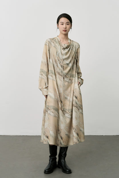 CAREMIND Nouvelle robe à manches longues et à lacets, motif peinture à l'encre de Chine, mi-longue et douce pour la peau, col pivotant