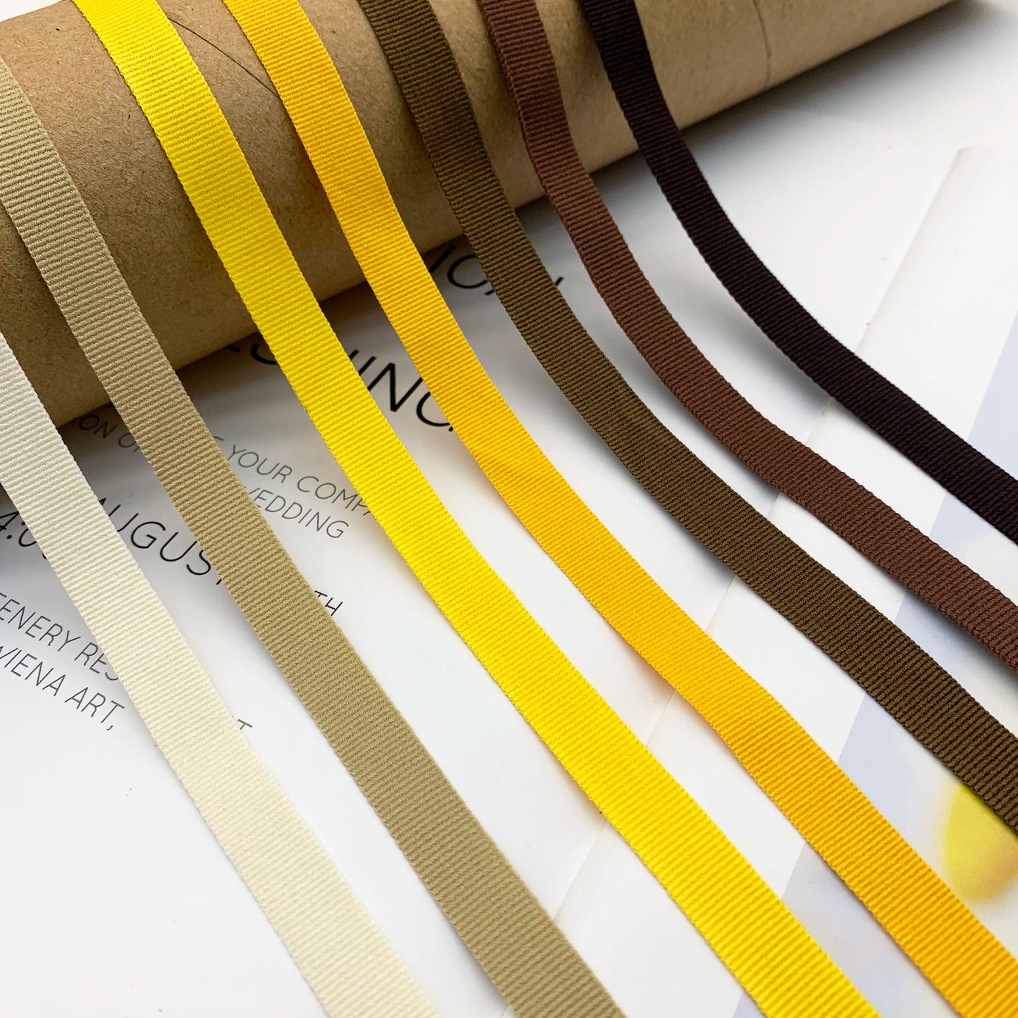 3880 40 colores en stock Tira de presión de borde de cuello de color de 1 cm, material auxiliar, cinta microelástica después de la tira de ribete de grano cruzado, tira lateral de la ropa