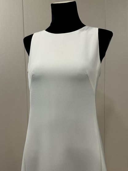 8017★  New simple commuter sleeveless high waist long dress slim round neck slim dress backless small black dress