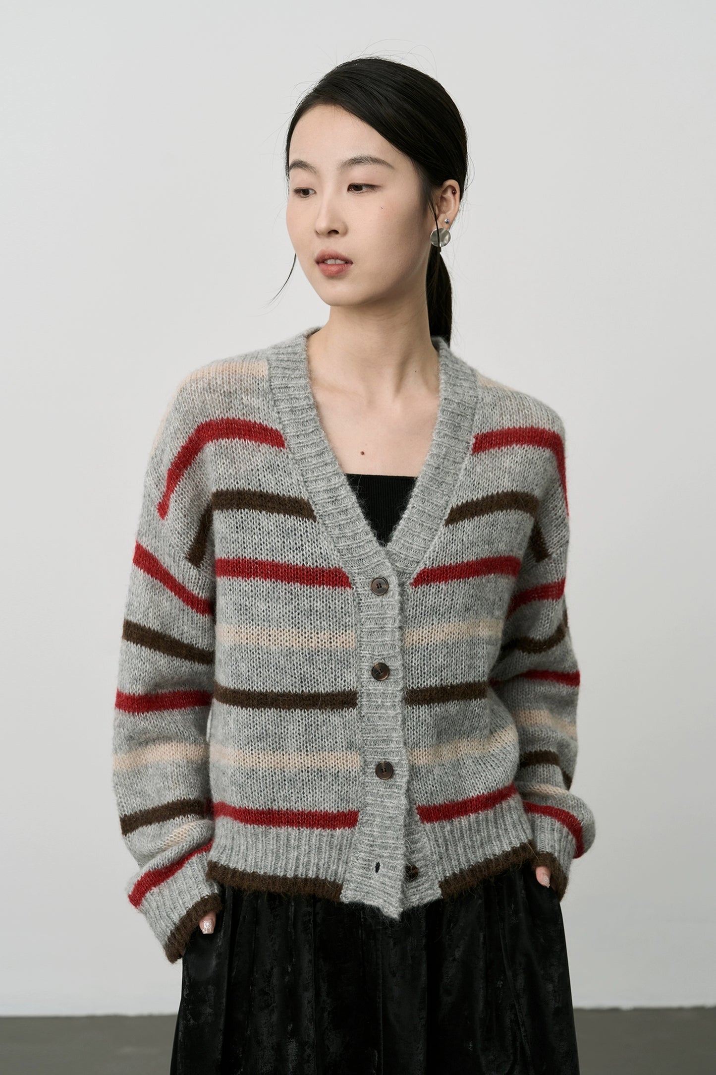 Chaqueta de punto con textura de mohair de primera calidad para mujer, cárdigan retro japonés de color contrastante de CAREMIND 