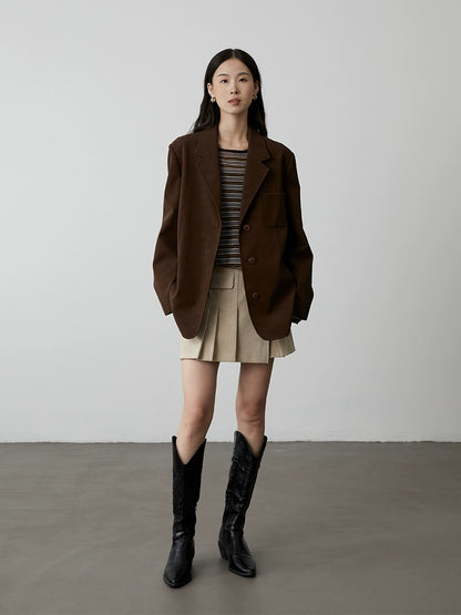 [Pliegues de cuero] Falda corta plisada de gamuza de cintura alta y versátil de CAREMIND, falda de palabra A que cubre la cadera y que parece delgada para hombres pequeños 