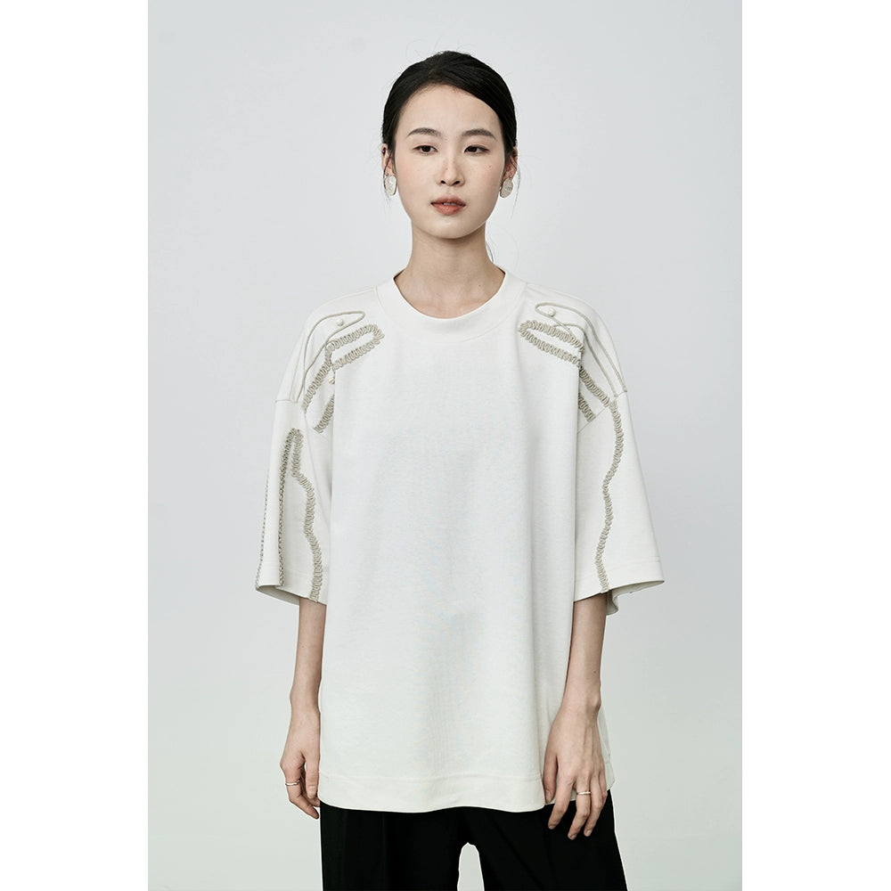 Camiseta informal holgada hecha a mano con cuentas de CAREMIND, patrón de papel industrial pesado, blusa bordada china de manga corta 