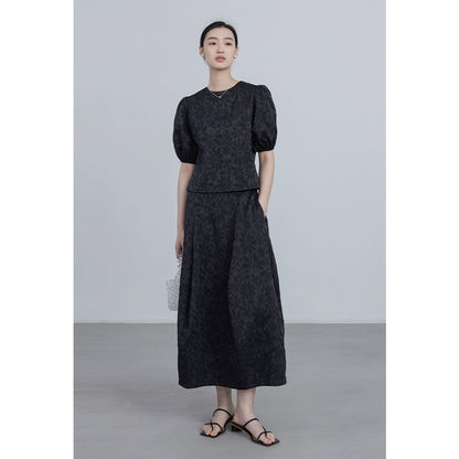 [Oferta por tiempo limitado] Conjunto de dos piezas de camiseta de manga corta con cuello redondo y falda de cintura alta con textura tridimensional en jacquard 